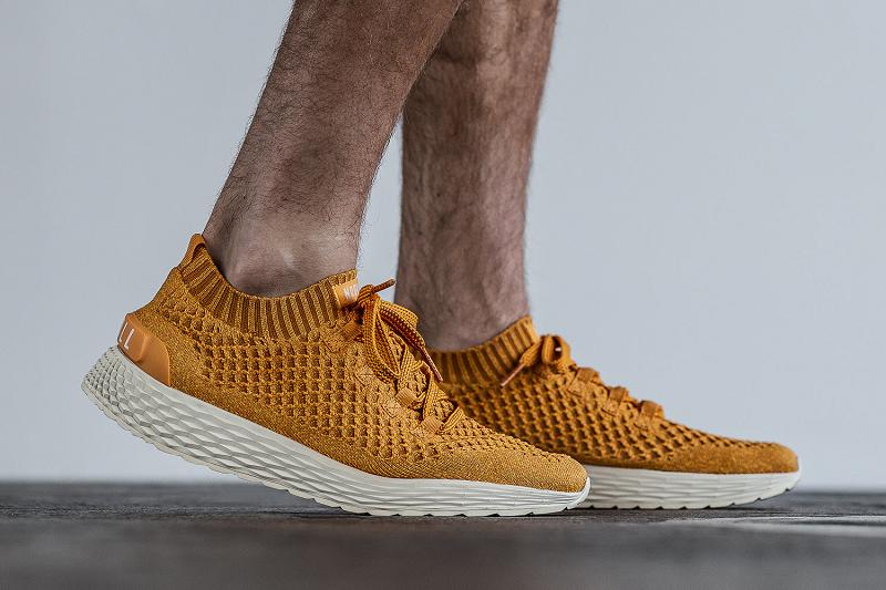 Yellow Nobull Golden Knit Runner Men's Running Shoes | CA V1041R